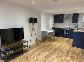 Newly rennovated 1-bedroom serviced apartment, walking distance to Hospital or Train Station